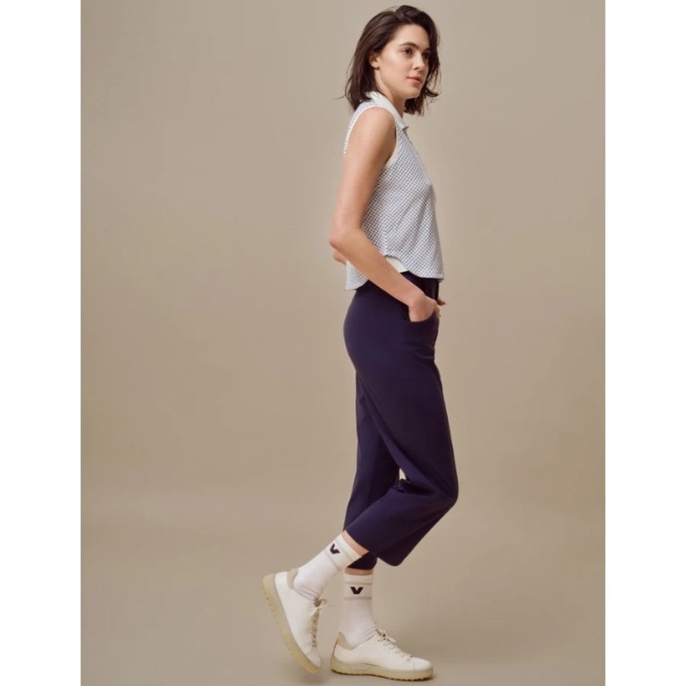 A. Putnam Tulip Cropped Pants Women 8 Navy Blue Minimalist Golf Performance EUC